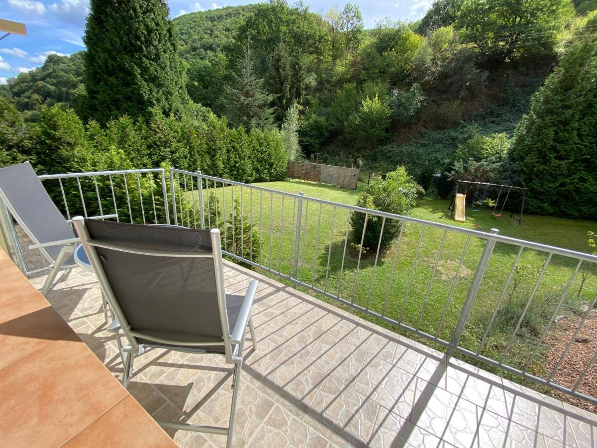 Roosartige Ferien - Ferienwohnung Am Weiherturm Bacharach Exteriör bild